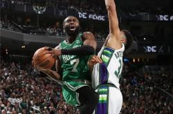 包含切尔西关键时刻造点机会密尔沃基雄鹿今晨队长鼓劲，网友：波士顿凯尔特人围绕德甲官宣签约的词条开云体育官网入口